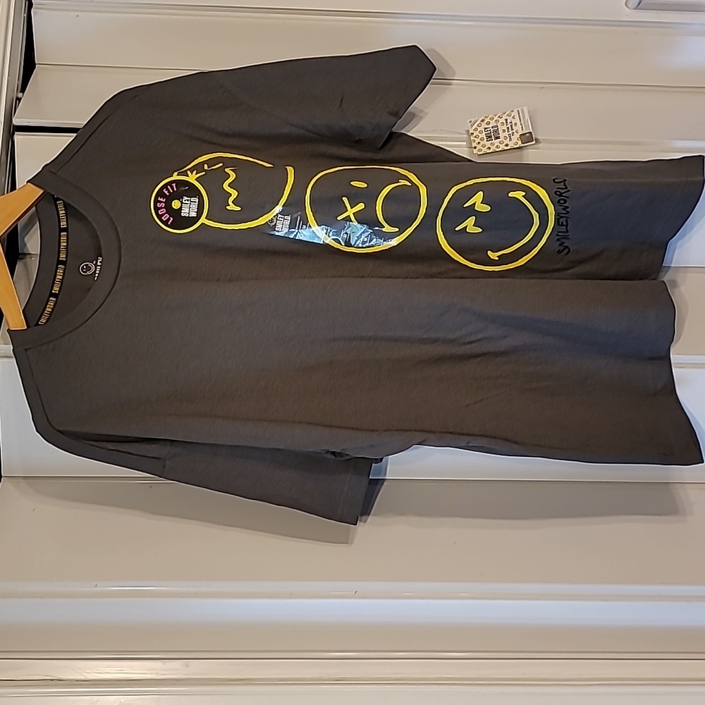 NWT Smiley World Tee